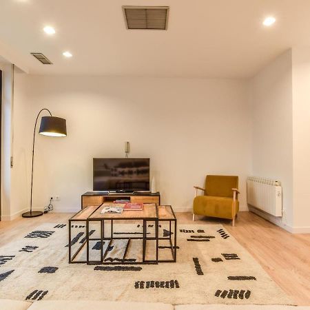 Apartamento En Plaza De Canalejas Apartman Madrid Kültér fotó
