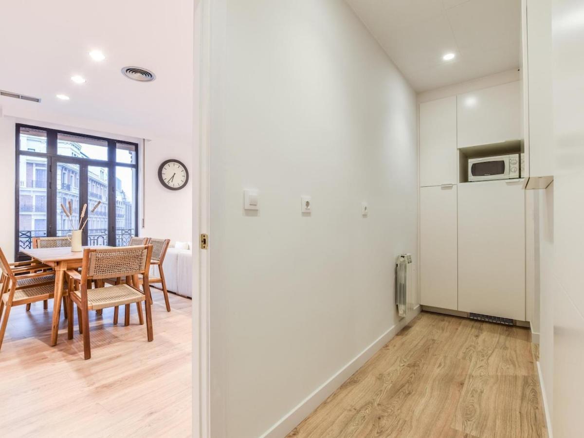 Apartamento En Plaza De Canalejas Apartman Madrid Kültér fotó