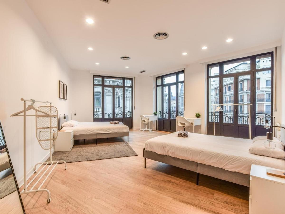 Apartamento En Plaza De Canalejas Apartman Madrid Kültér fotó