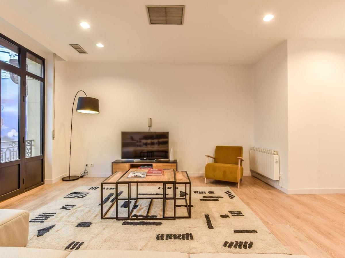 Apartamento En Plaza De Canalejas Apartman Madrid Kültér fotó