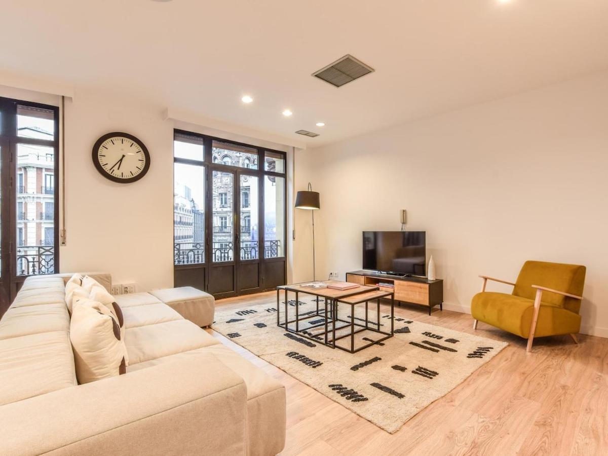 Apartamento En Plaza De Canalejas Apartman Madrid Kültér fotó