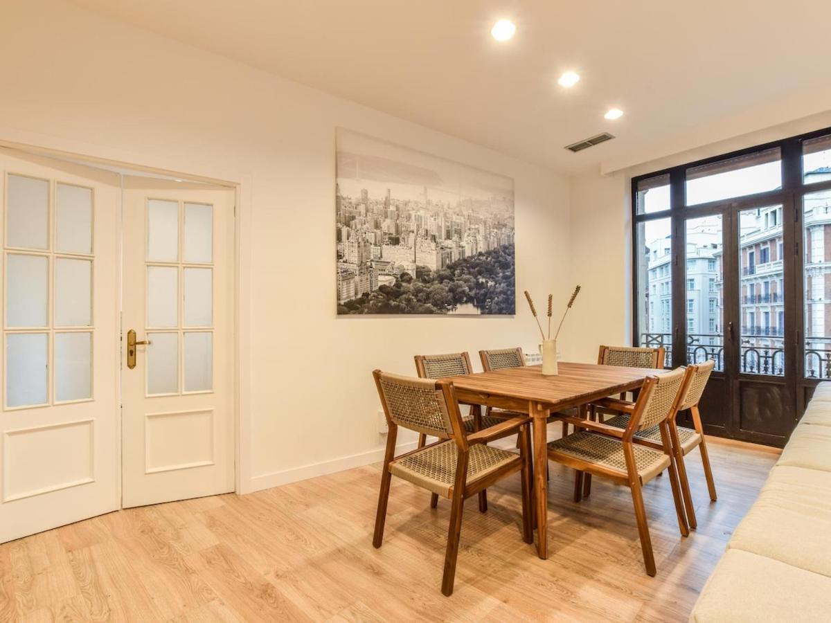 Apartamento En Plaza De Canalejas Apartman Madrid Kültér fotó